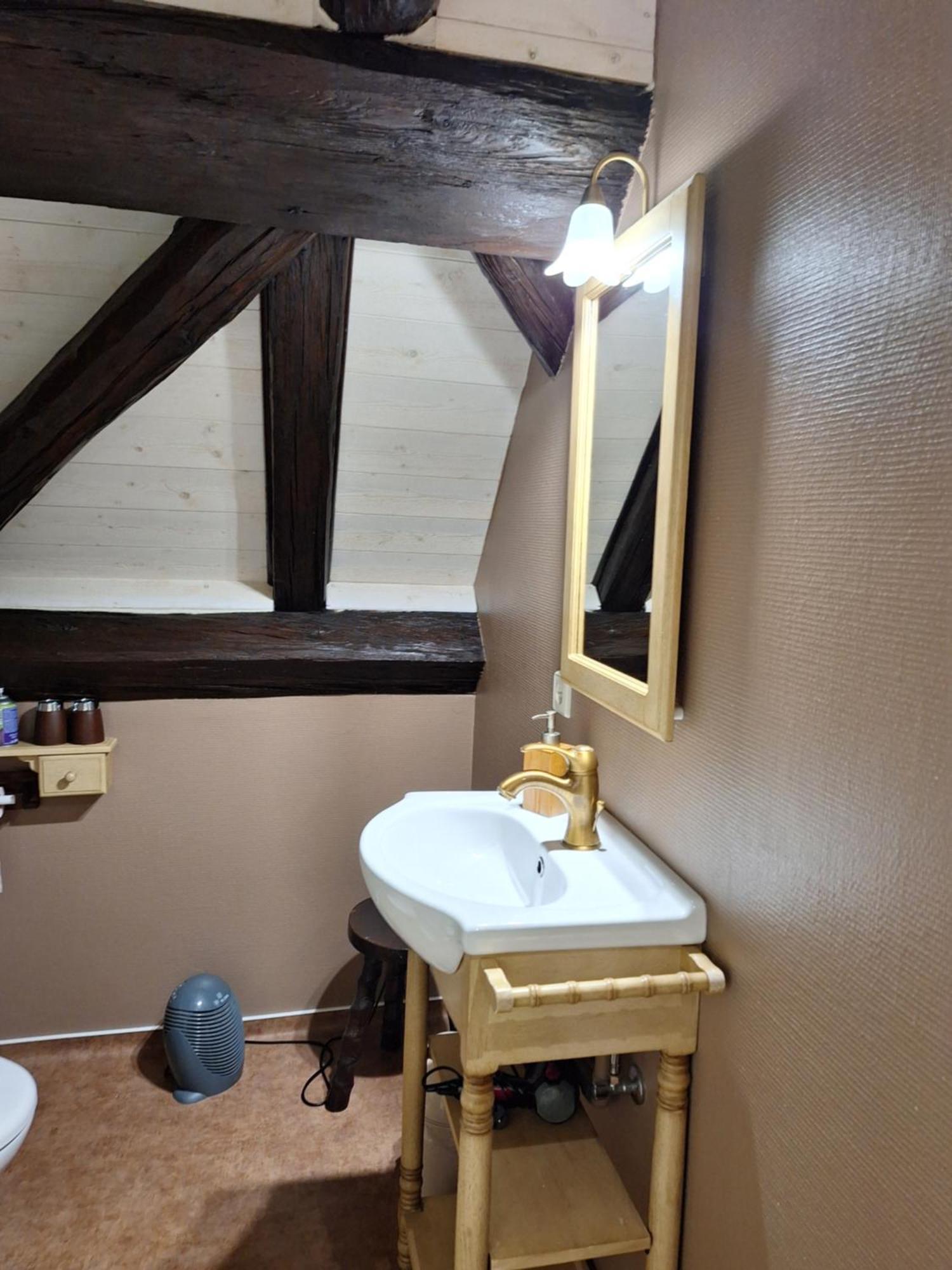 Chambre D'Hote Au Grenier D'Abondance Niderviller Rum bild