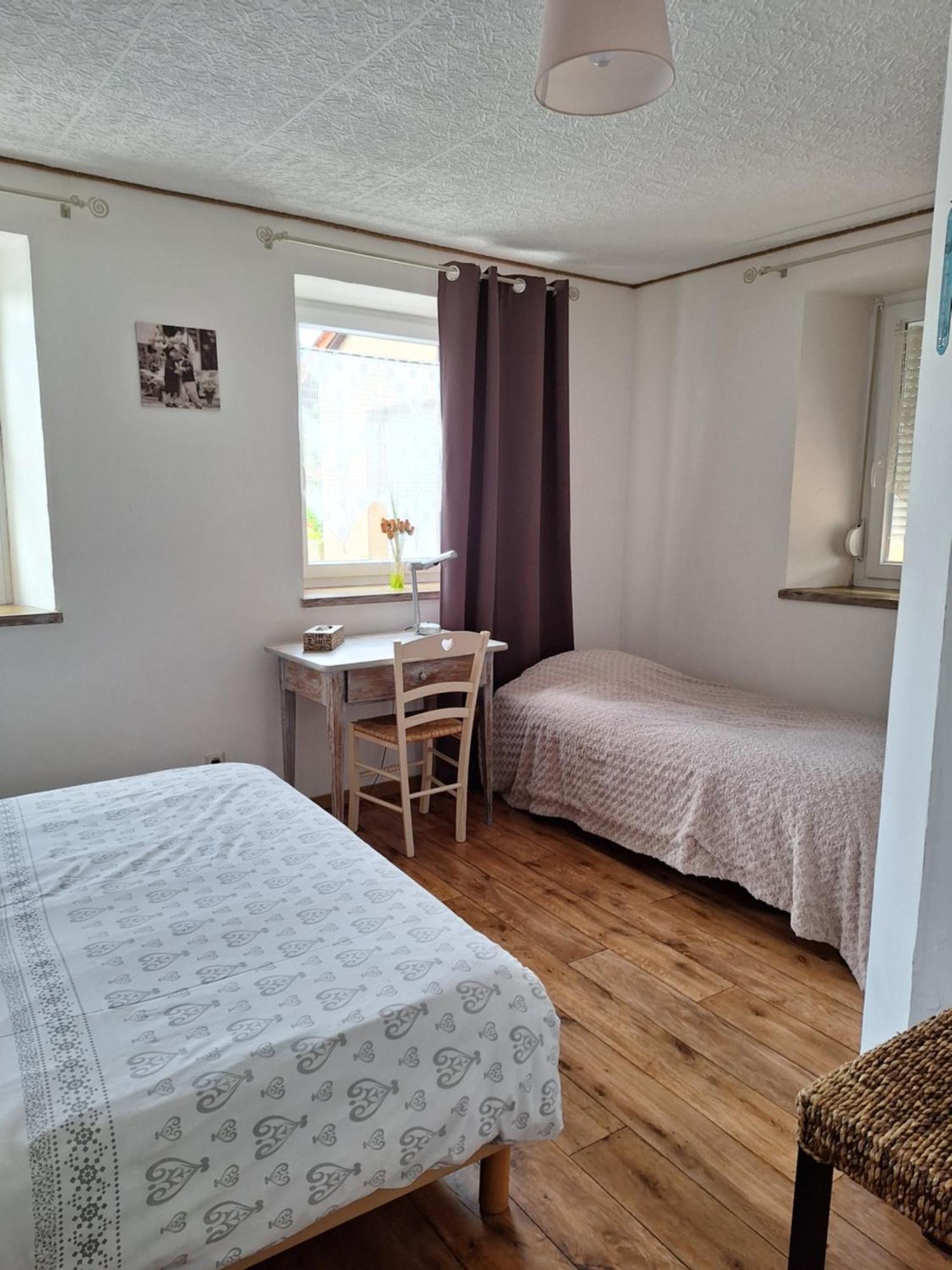 Chambre D'Hote Au Grenier D'Abondance Niderviller Rum bild